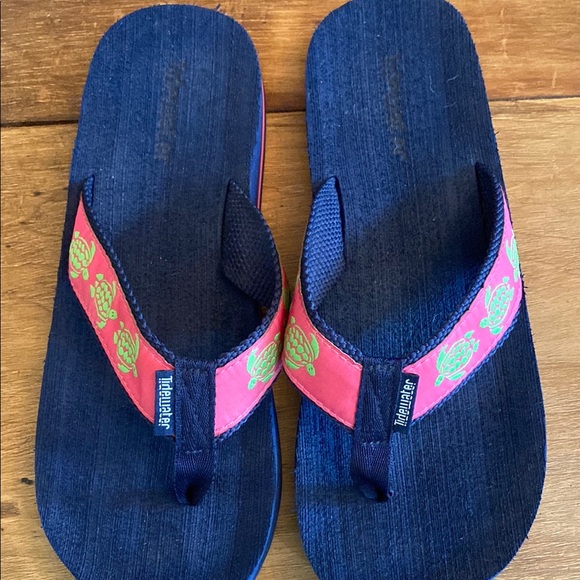 Tidewater Pink & Green Seaturtle flip flops - Picture 7 of 8